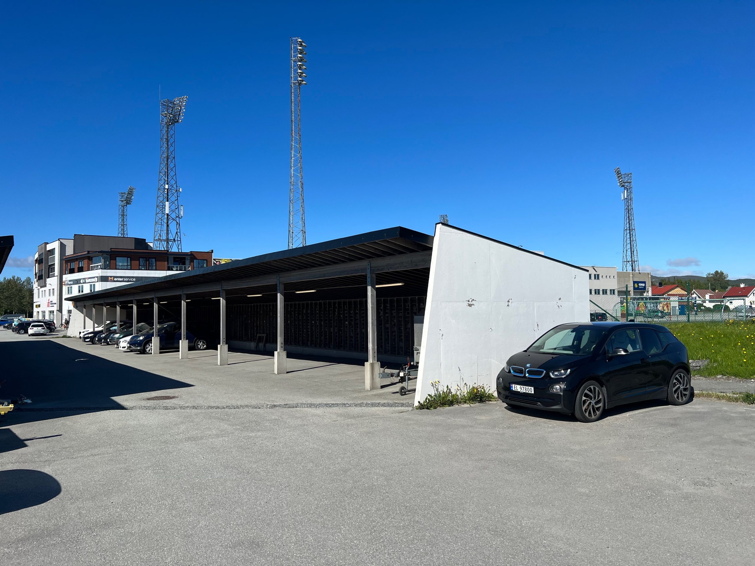 MicrosoftTeams-image (3) Zaptec Pro 4G med bakplate & 32 A installasjon Aspmyra Vest BRL Carport 1 nærmest gressmatten - Bilde 1